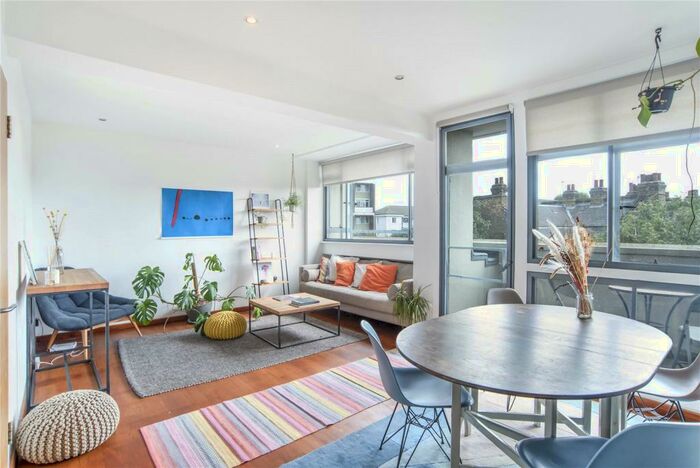 2 Bedroom Apartment To Rent In Claredale Street, Cambridge Heath, London, E2