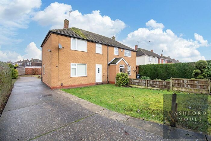 3 Bedroom Semi-Detached House For Sale In Collyer Road, Calverton, Nottingham, NG14