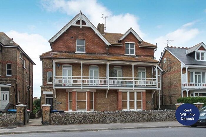 2 Bedroom Flat To Rent In Roxburgh Road, Westgate-On-Sea, Kent, CT8