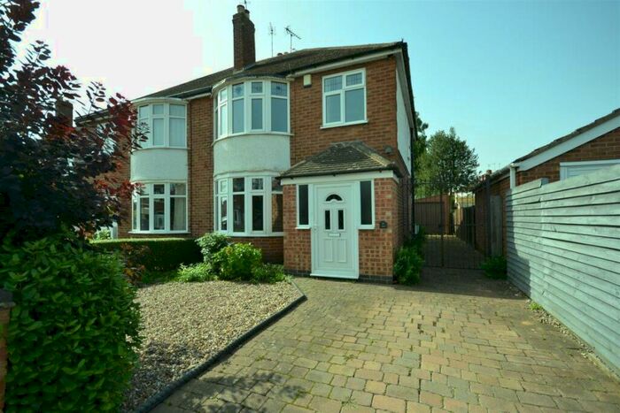 3 Bedroom Semi-Detached House To Rent In South Kingsmead, Leicester, LE2