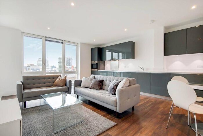 1 Bedroom Flat To Rent In Plumstead Road, Woolwich, London, SE18