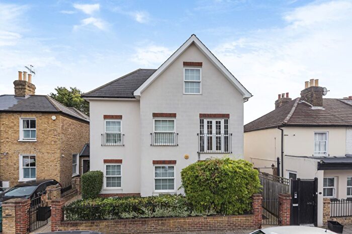 2 Bedroom Flat To Rent In Palace Road, Bromley, BR1