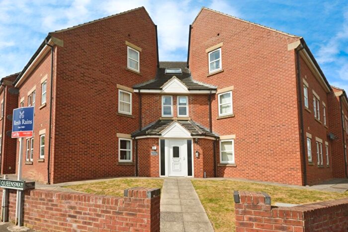 2 Bedroom Apartment For Sale In Hardwick House, Heath Road, Holmewood, Chesterfield, S42