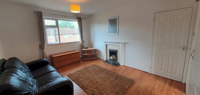 1 Bedroom Flat To Rent In Charminster Drive, Coventry, CV3