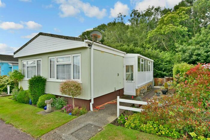 2 Bedroom Park Home For Sale In Seasalter Road, Graveney, Faversham, Kent, ME13