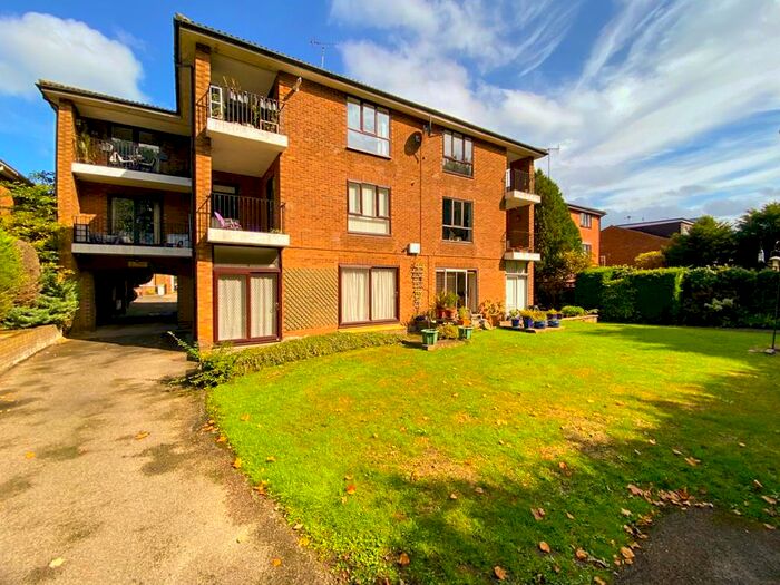 1 Bedroom Flat To Rent In Essex Road, Nas Wood, Watford, WD17