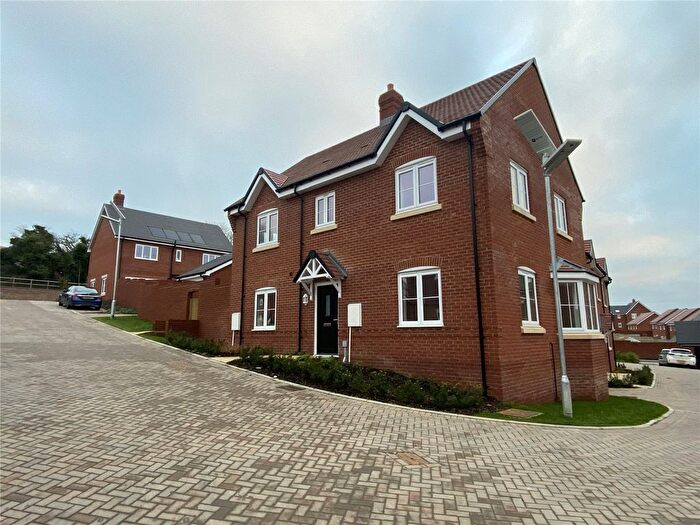 4 Bedroom Detached House For Sale In Selborne Park, Selborne Road, Alton, Hampshire, GU34