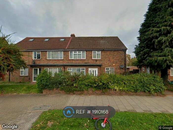 2 Bedroom Maisonette To Rent In Sutton Lane, Hounslow, TW3