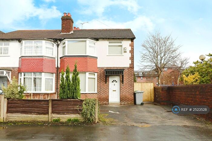 3 Bedroom Semi-Detached House To Rent In Atkinson Road, Sale, M33