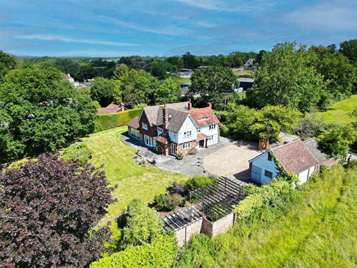 5 Bedroom Detached House For Sale In Woolmongers Lane, Ingatestone, CM4