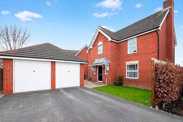 4 Bedroom Detached House For Sale In Longwood Road, Rawcliffe, York, YO30