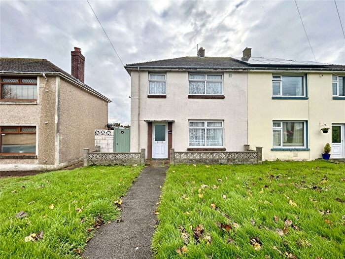 3 Bedroom Semi-detached House For Sale In Glebelands, Hakin, Milford Haven, Pembrokeshire, SA73