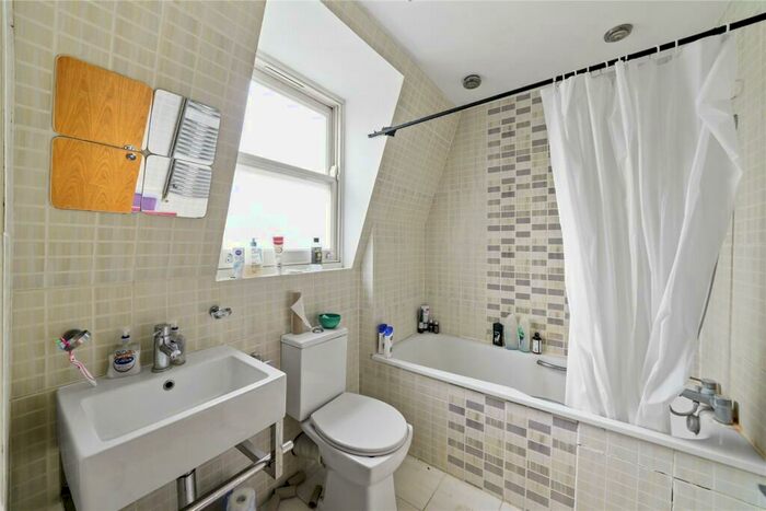 4 Bedroom House To Rent In Tavistock Mews, Holloway, N19