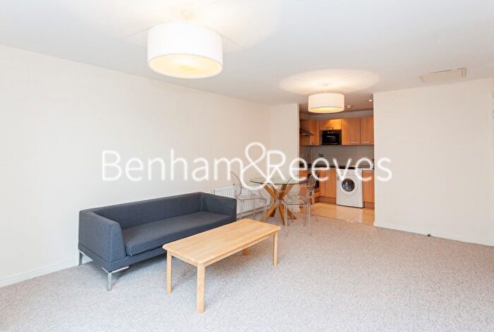 1 Bedroom Flat To Rent In Heritage Avenue, Colindale, NW9