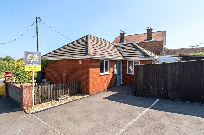 2 Bedroom Detached Bungalow For Sale In Astor Crescent, Ludgershall, Andover, SP11