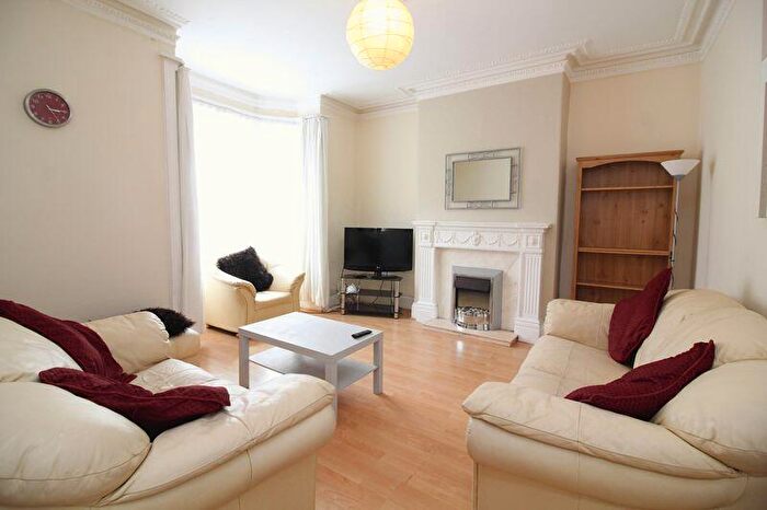 5 Bedroom Terraced House To Rent In Five Bed Student House, Tenth Avenue, Heaton, NE6