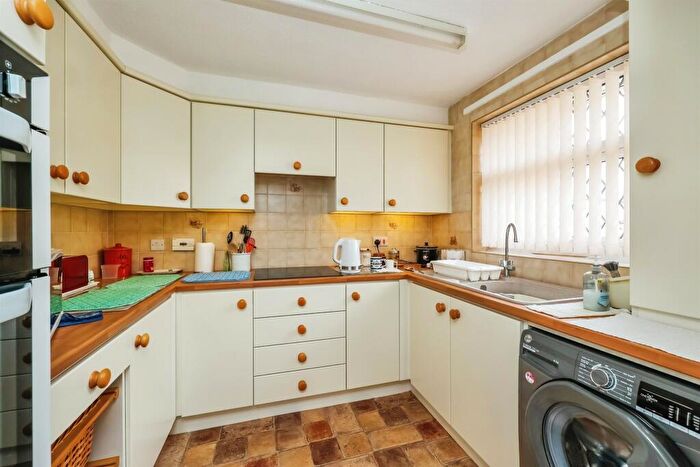 2 Bedroom Detached Bungalow For Sale In Brookhill Leys Road, Eastwood, Nottingham, NG16