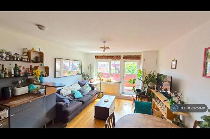 3 Bedroom Maisonette To Rent In Staveley Close, London, E9