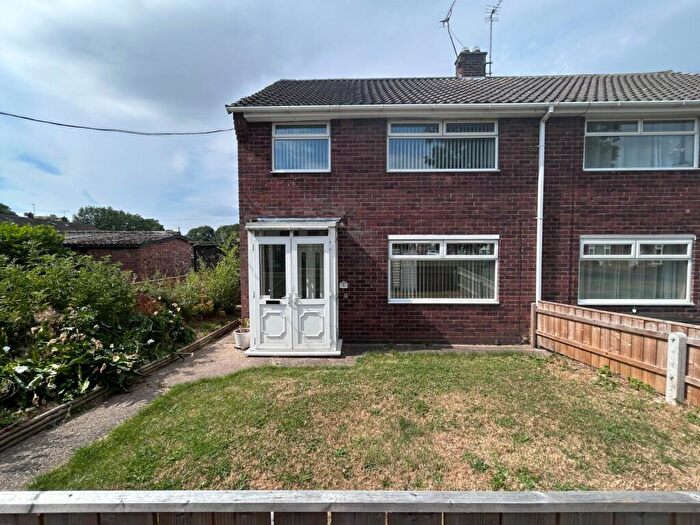 3 Bedroom Semi-Detached House To Rent In Burden Road, Beverley, East Yorkshire, HU17