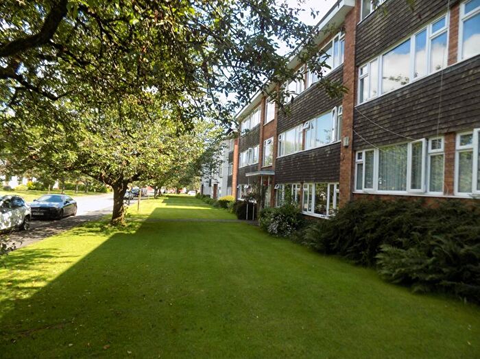 2 Bedroom Flat To Rent In Glyne Court, Fawdry Close, Sutton Coldfield, B73