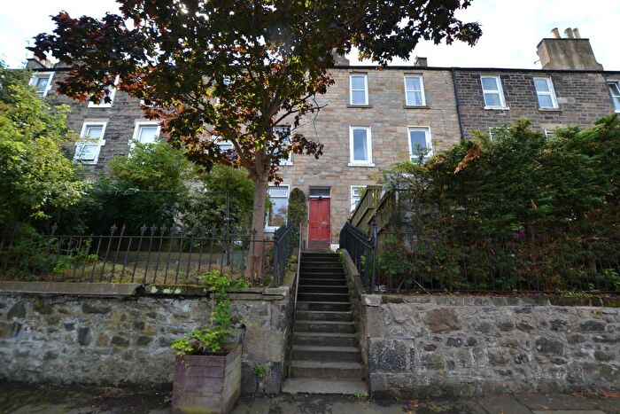 2 Bedroom Flat To Rent In Rosevale Terrace, Edinburgh, EH6
