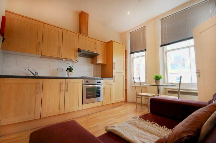 Studio To Rent In Castletown Road, West Kensington, W14