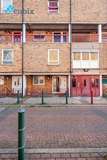 5 Bedroom Flat To Rent In Lovelinch Close, London, SE15