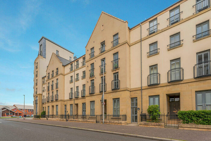 2 Bedroom Flat To Rent In Sandpiper Road, Leith, Edinburgh, EH6
