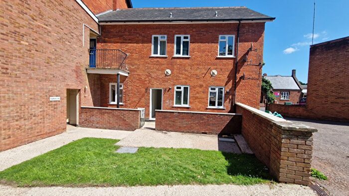 3 Bedroom Flat To Rent In Belvedere Court, North Street, Wellington, TA21