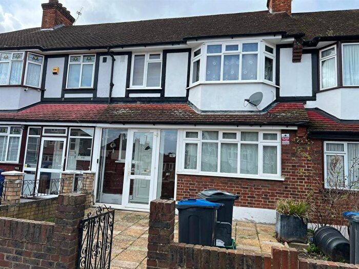 3 Bedroom Property To Rent In Chestnut Grove, Mitcham, CR4