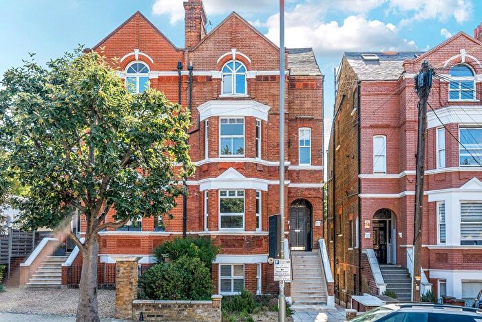 2 Bedroom Flat For Sale In Wimbledon Park Road, Southfields, London, SW18