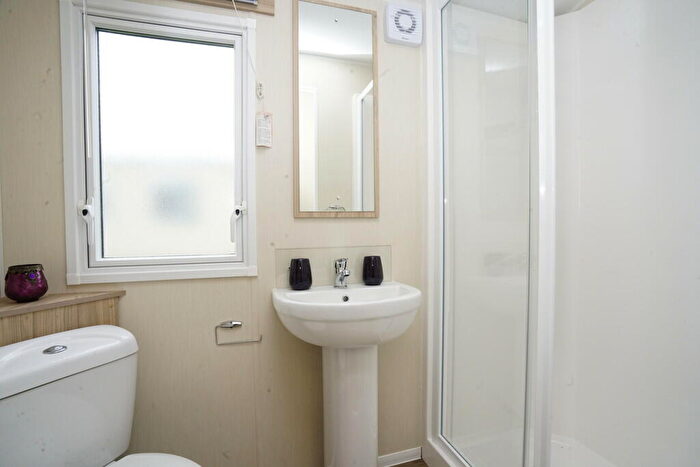 2 Bedroom Caravan For Sale In Belle Aire Holiday Park, NR29