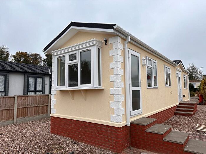 1 Bedroom Park Home For Sale In , Radcliffe On Trent, NG12