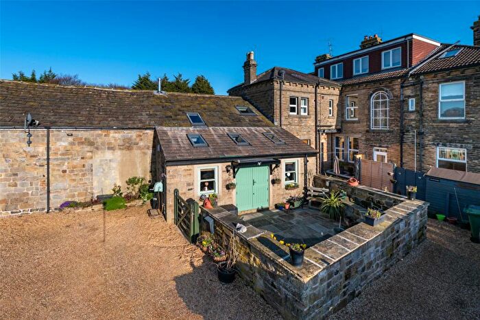 2 Bedroom House For Sale In Dean Lane, Horsforth, Leeds, West Yorkshire, LS18