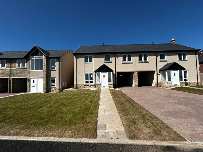 4 Bedroom Semi-Detached House To Rent In Hall Barn Drive, Longridge, PR3