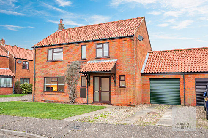 4 Bedroom Detached House For Sale In St. Andrews Close, Worstead, Norfolk, NR28