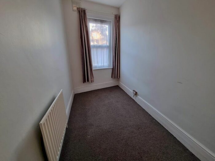 2 Bedroom Flat To Rent In East End Road, London, N2