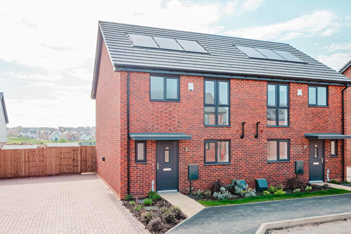 3 Bedroom House To Rent In Wagon Close, Wellingborough, NN8