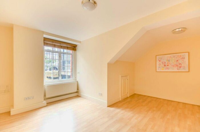 2 Bedroom Flat To Rent In Harrowby Street, Marylebone, London, W1H