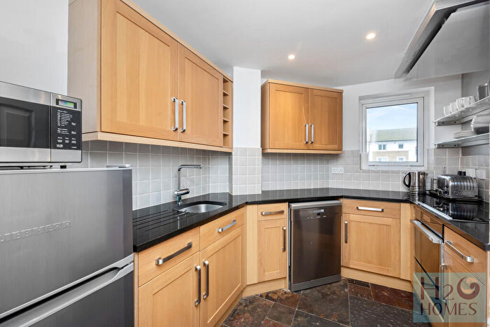 2 Bedroom Apartment To Rent In Neptune Court, BN2