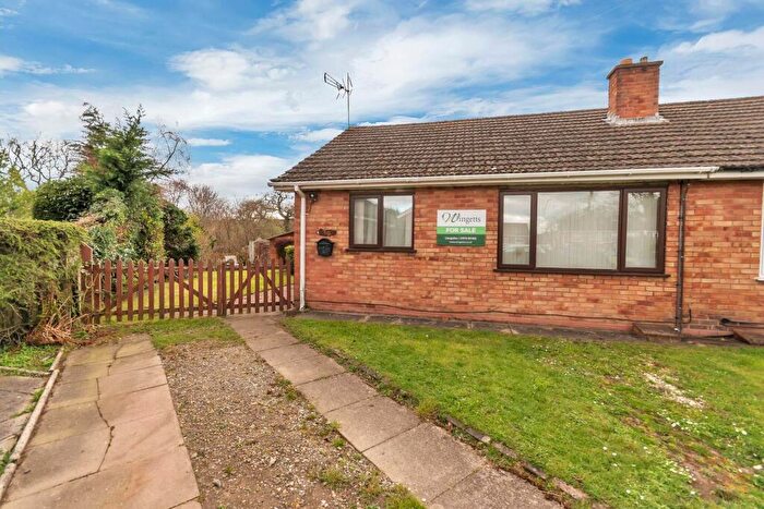 3 Bedroom Semi-Detached Bungalow For Sale In Oaklands Road, Chirk Bank, Wrexham, LL14