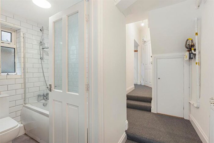 1 Bedroom Flat To Rent In Adys Road, London, SE15