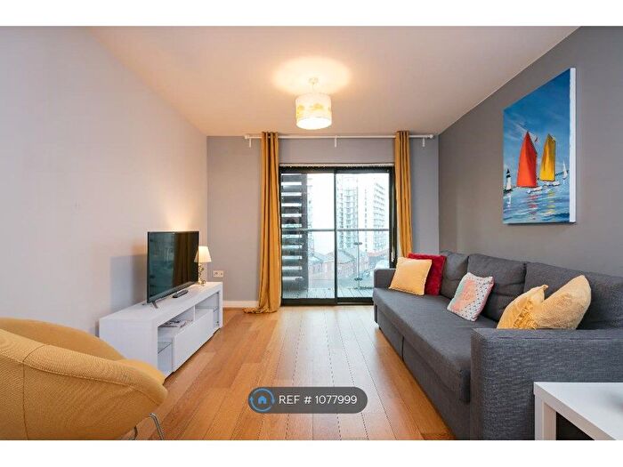 2 Bedroom Flat To Rent In Barnfield House, Salford, M3