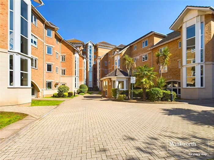 2 Bedroom Apartment For Sale In Blakes Quay, Gas Works Road, Reading, RG1