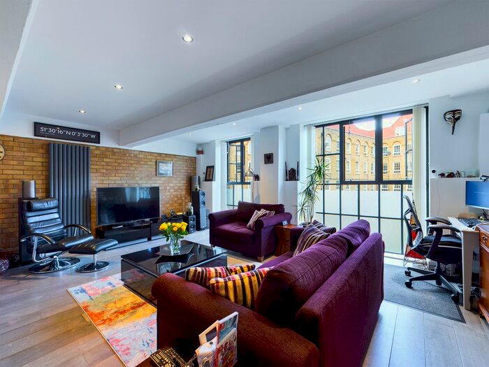 2 Bedroom Flat To Rent In Brewhouse Lane, London, E1W