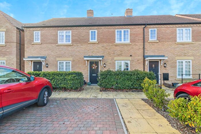 2 Bedroom Terraced House For Sale In Oatlands Drive, Houghton Conquest, Bedford, MK45