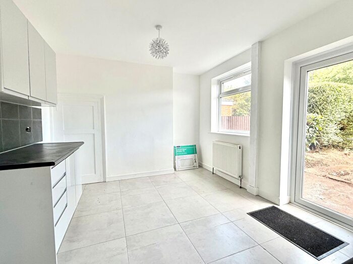 2 Bedroom Terraced House To Rent In Hazelwood Close, Luton, LU2