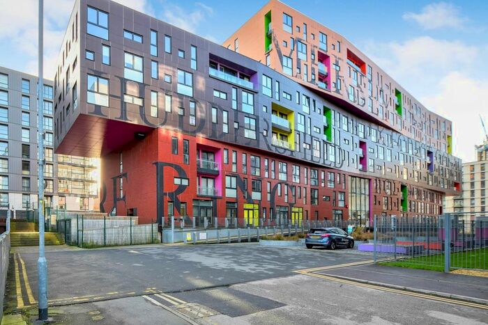 3 Bedroom Flat To Rent In Chips, Lampwick Lane, Manchester, M4