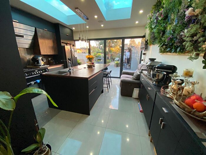 3 Bedroom Terraced House For Sale In Alibon Road, Dagenham, RM10