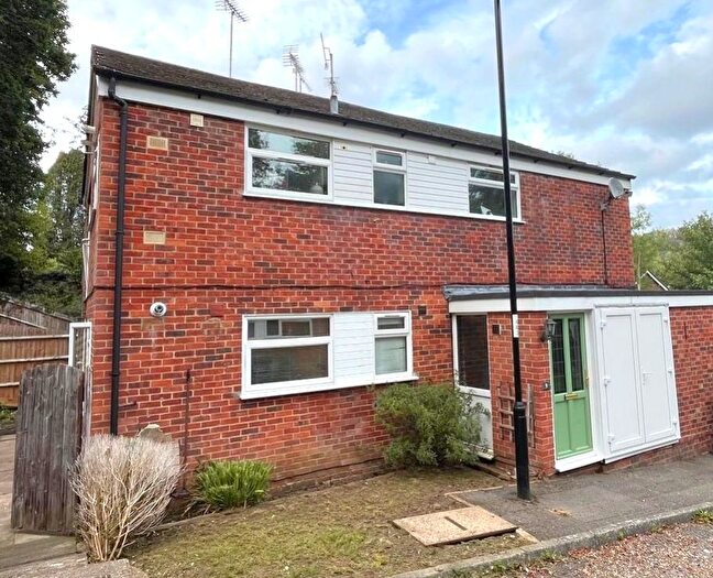 2 Bedroom Maisonette For Sale In Ashurst Close, Kenley, Surrey, CR8